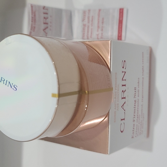 ✅Clarins  Extra-Firming Wrinkle Control Regenerating Night Cream ~ BNIB - Picture 8 of 9